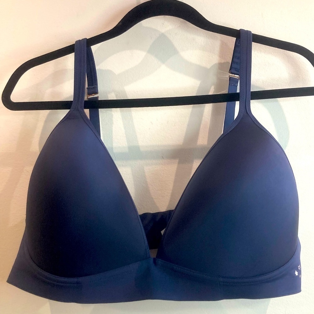 AERIE Sz 40D Real Me Full Coverage Soft Shell Deep V Adjustable Straps Bra